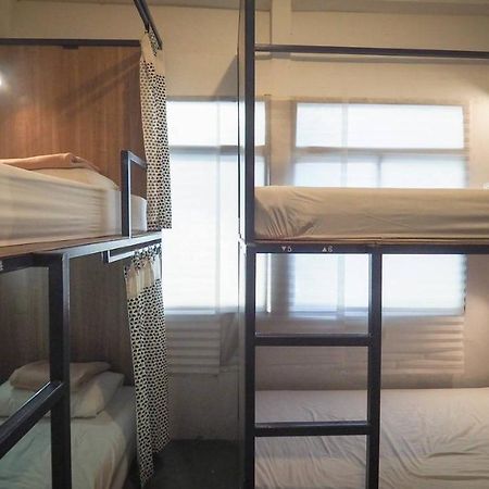 I-Sleep Silom Hostel Bangkok Dış mekan fotoğraf