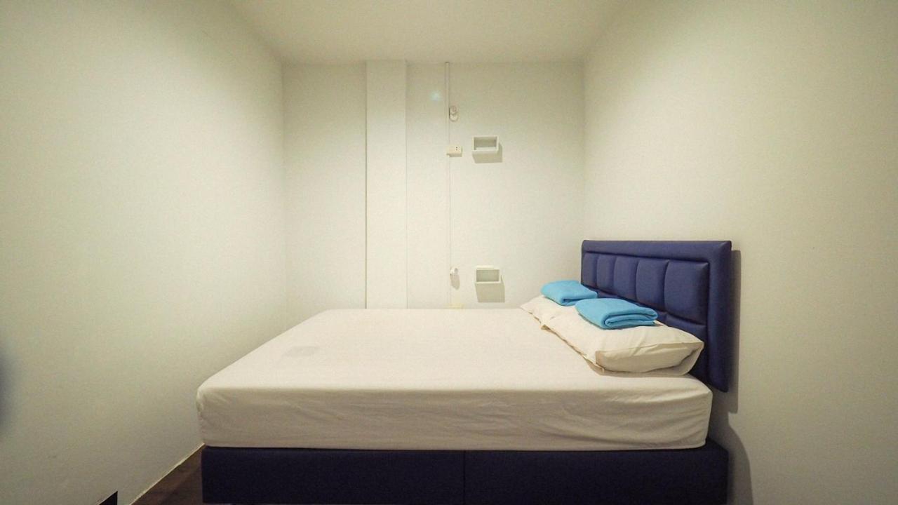 I-Sleep Silom Hostel Bangkok Dış mekan fotoğraf