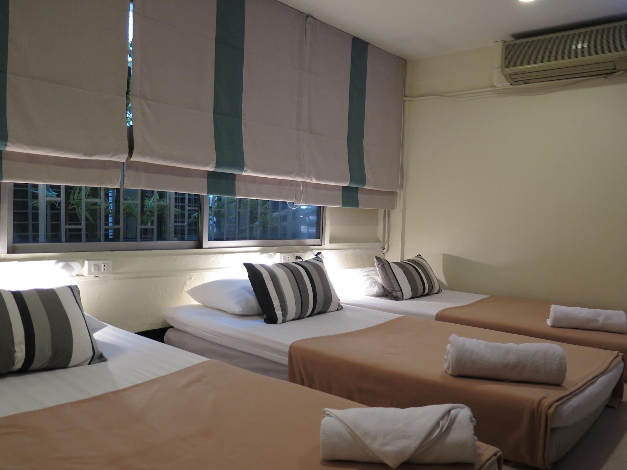 I-Sleep Silom Hostel Bangkok Dış mekan fotoğraf